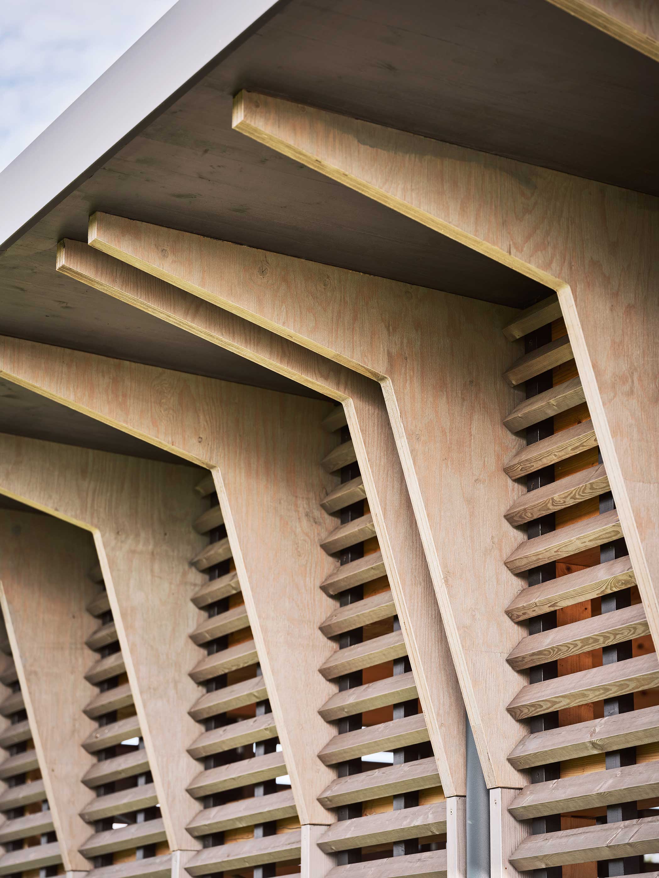 Technikzentrum_Transnet_Bruchsal_PLANUNGXGRUPPE_Architekten Attikadetail_Technikzentrum_Transnet_Bruchsal